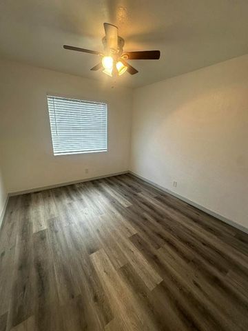 555 W 6th Street 1, Riviera Beach, FL 33404