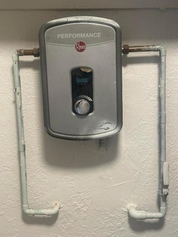 555 W 6th Street 1, Riviera Beach, FL 33404