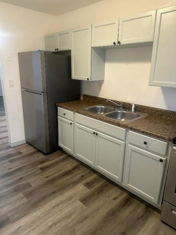 555 W 6th Street 1, Riviera Beach, FL 33404