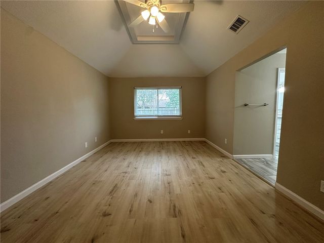 314 San Saba Dr, Portland, TX 78374