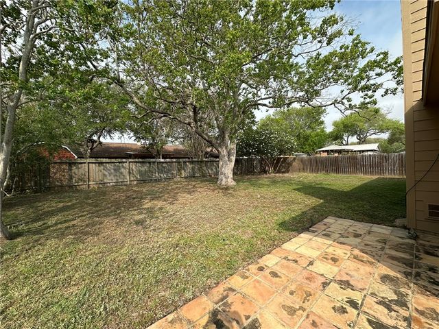 314 San Saba Dr, Portland, TX 78374