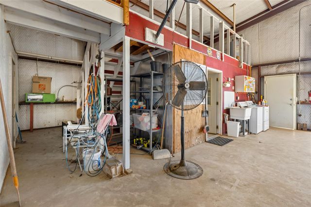 164 Fcr 400, Buffalo, TX 75831