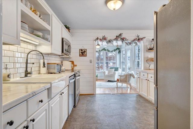 2919 Purple Finch RD, Roanoke, VA 24018