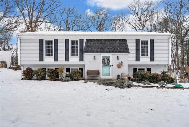 2919 Purple Finch RD, Roanoke, VA 24018