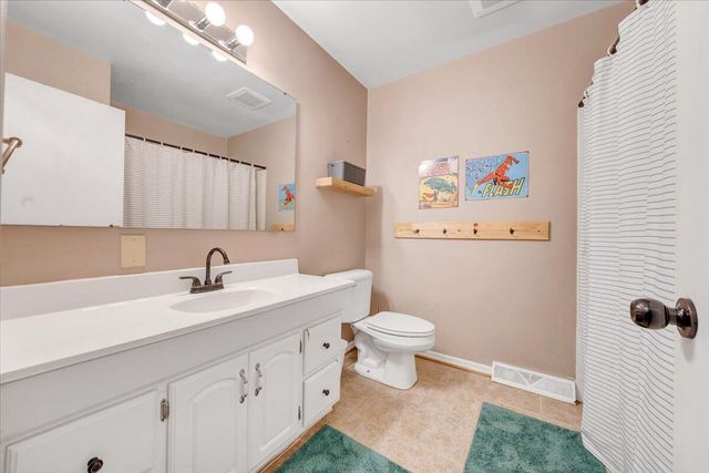 2919 Purple Finch RD, Roanoke, VA 24018