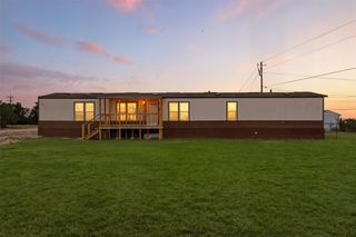 3210 Robinhood Drive, Granbury, TX 76048