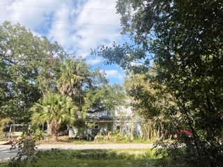 58 Hankins Road, Freeport, FL 32439