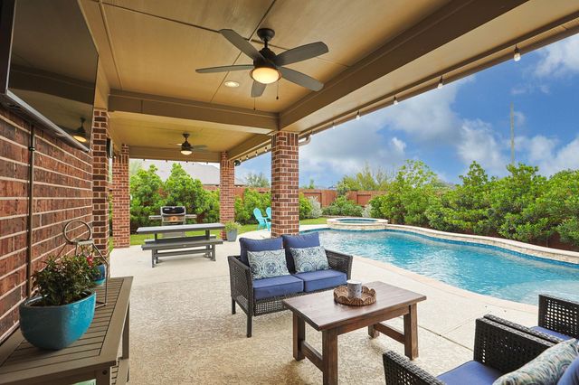 27910 Castle Park Lane, Fulshear, TX 77441