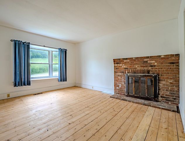 40 East Street, Middletown Springs, VT 05757