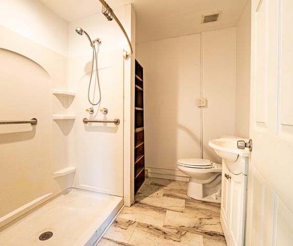 40 East Street, Middletown Springs, VT 05757
