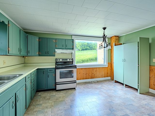 40 East Street, Middletown Springs, VT 05757