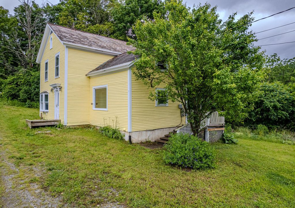 40 East Street, Middletown Springs, VT 05757