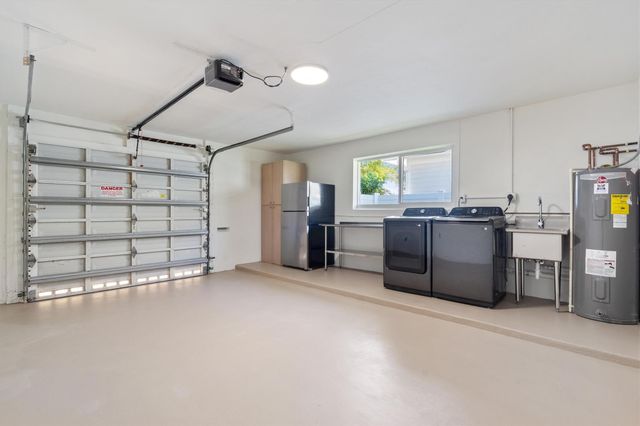 841 SE 5th Ter, Pompano Beach, FL 33060