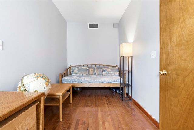 419 E 3rd St 2, Boston, MA 02127