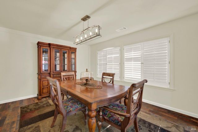 124 Dover Way, Vacaville, CA 95687