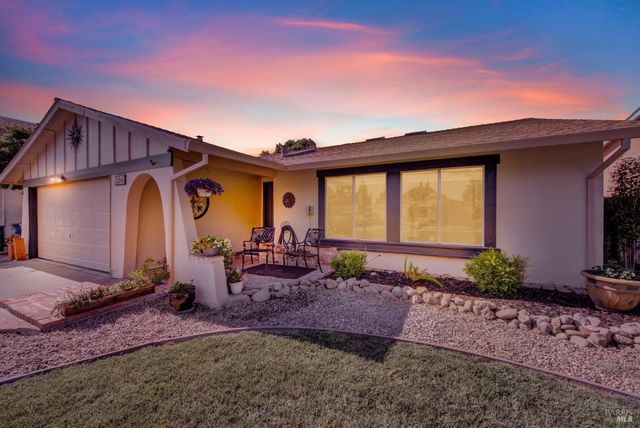124 Dover Way, Vacaville, CA 95687