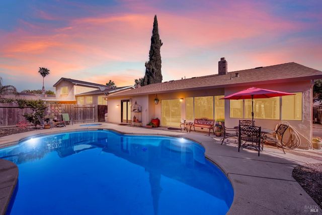 124 Dover Way, Vacaville, CA 95687