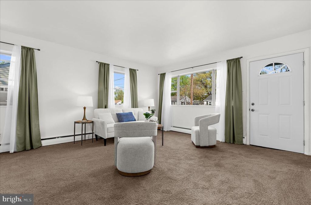 Image 1 of property listing at 120 ROSELAWN RD, Annapolis, MD 21403