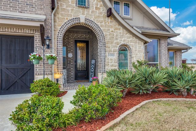 1000 Brenham Drive, Godley, TX 76044