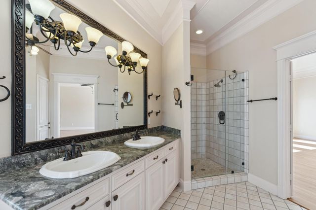 3201 White Oak Drive, Houston, TX 77007