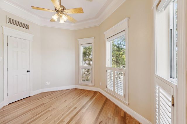 3201 White Oak Drive, Houston, TX 77007