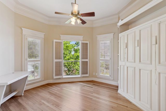 3201 White Oak Drive, Houston, TX 77007