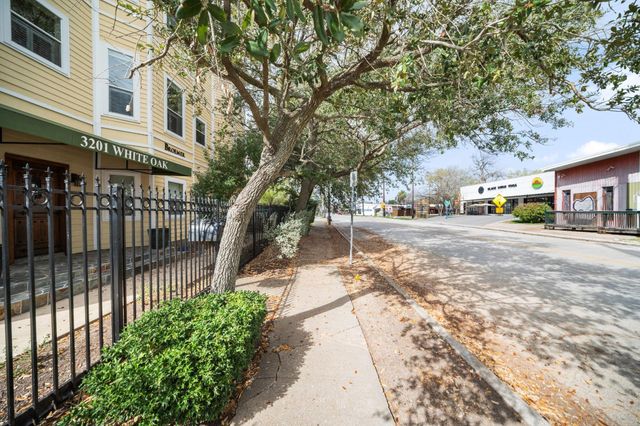 3201 White Oak Drive, Houston, TX 77007