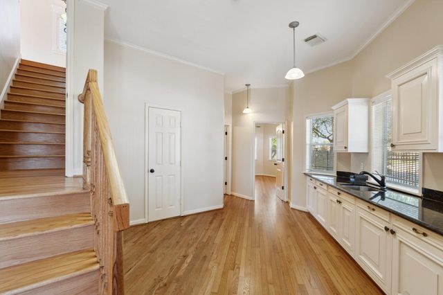 3201 White Oak Drive, Houston, TX 77007