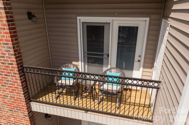 123 Appeldoorn Circle, Asheville, NC 28803