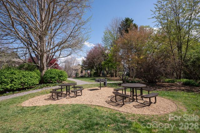 123 Appeldoorn Circle, Asheville, NC 28803