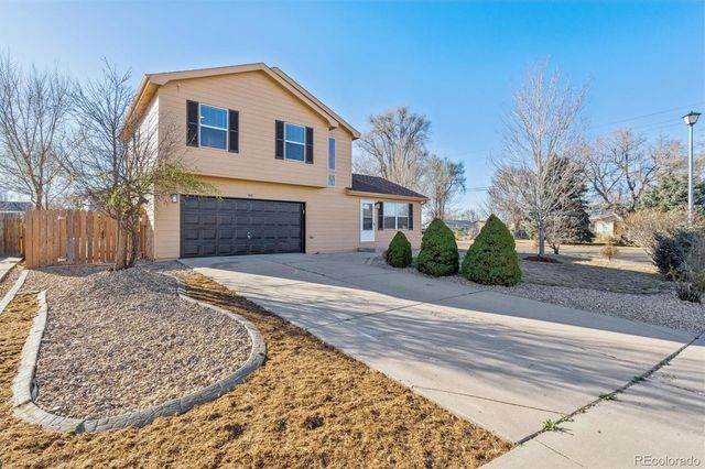 101 23rd Ave Ct, Greeley, CO 80631