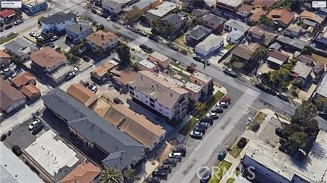 1512 N Stanton, Long Beach, CA 90804