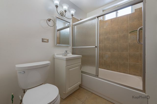 3530 W Evergreen Avenue 2, Chicago, IL 60651