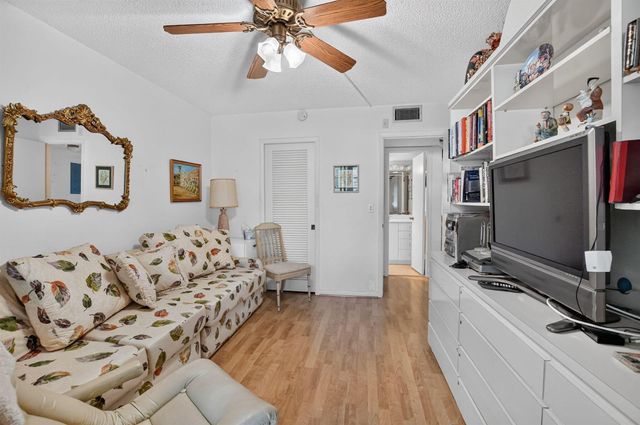 211 Richmond A 211, Deerfield Beach, FL 33442
