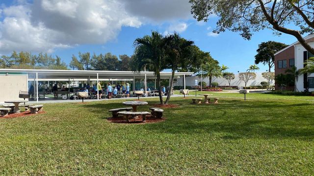211 Richmond A 211, Deerfield Beach, FL 33442