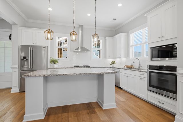 4007 Capensis Lane, Ravenel, SC 29470