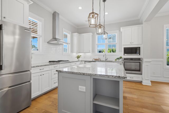 4007 Capensis Lane, Ravenel, SC 29470