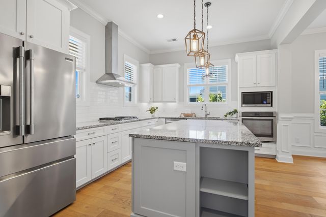4007 Capensis Lane, Ravenel, SC 29470