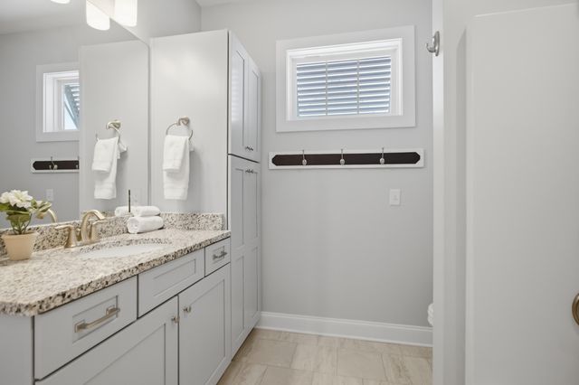 4007 Capensis Lane, Ravenel, SC 29470