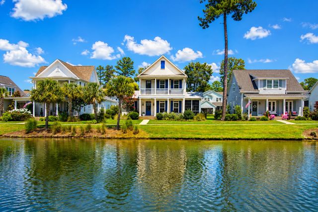 4007 Capensis Lane, Ravenel, SC 29470