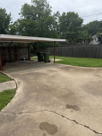 7427 Windhaven Road, North Richland Hills, TX 76182