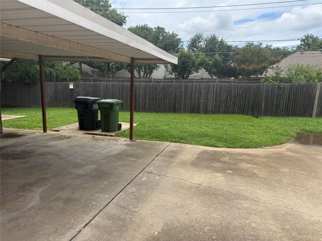7427 Windhaven Road, North Richland Hills, TX 76182