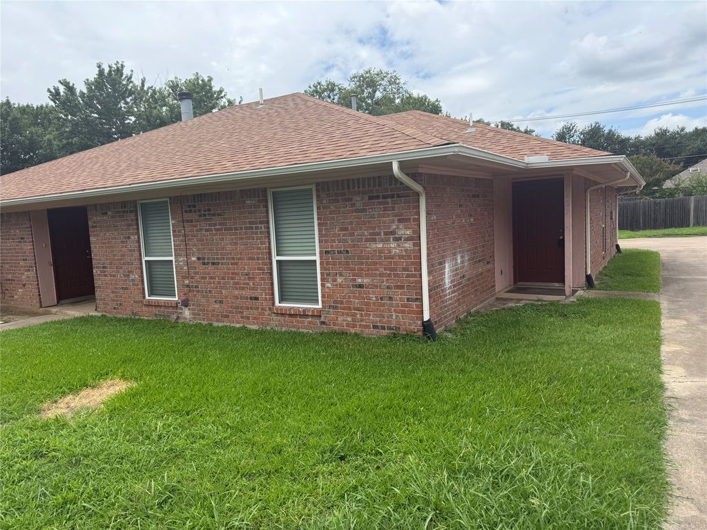 7427 Windhaven Road, North Richland Hills, TX 76182