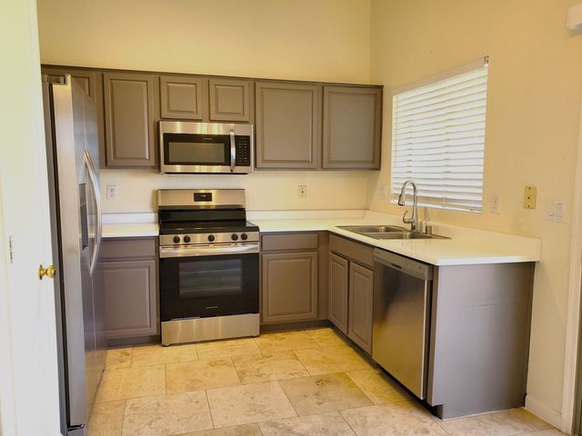13874 N 148th Avenue, Surprise, AZ 85379