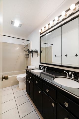 3165 E Houston Street, Paris, TX 75460