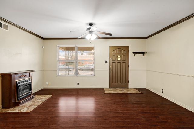 3165 E Houston Street, Paris, TX 75460