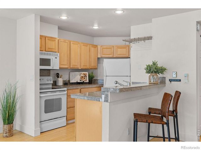 827 Maxwell Avenue E, Boulder, CO 80304