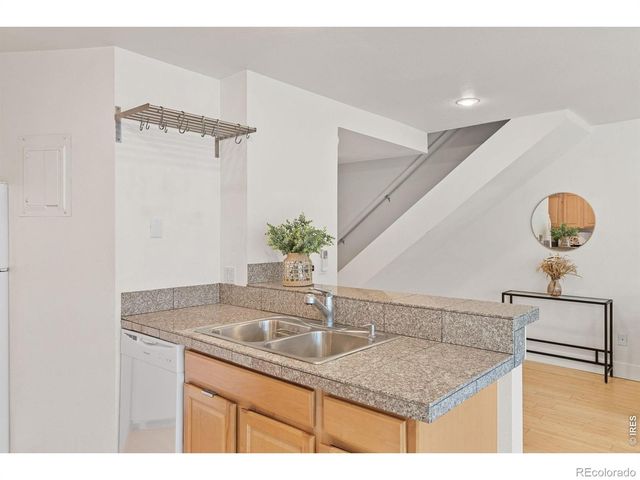 827 Maxwell Avenue E, Boulder, CO 80304