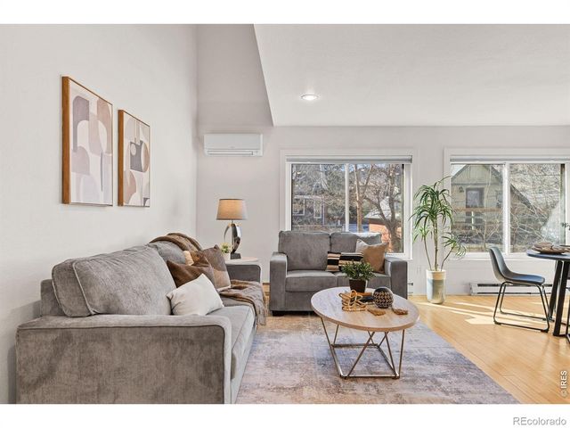 827 Maxwell Avenue E, Boulder, CO 80304