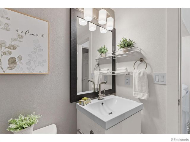 827 Maxwell Avenue E, Boulder, CO 80304